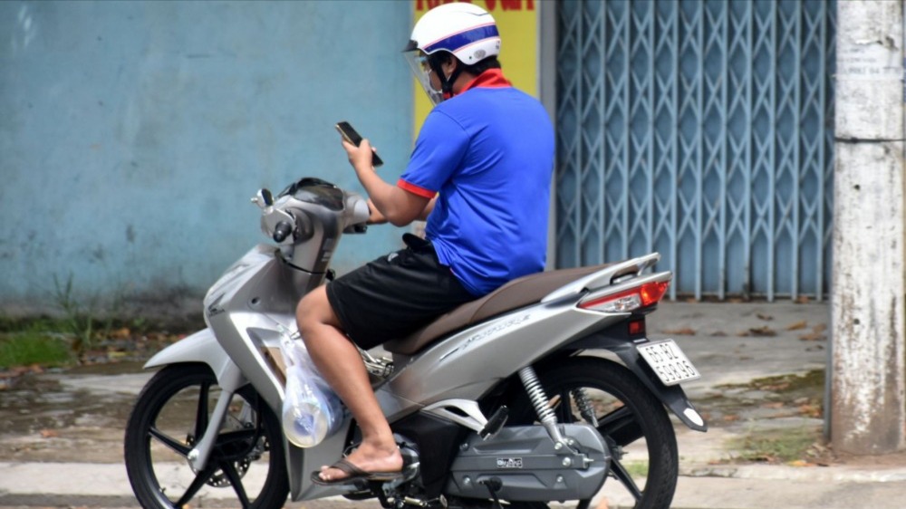 Mất an toàn giao thông vì những phút chủ quan trên đường