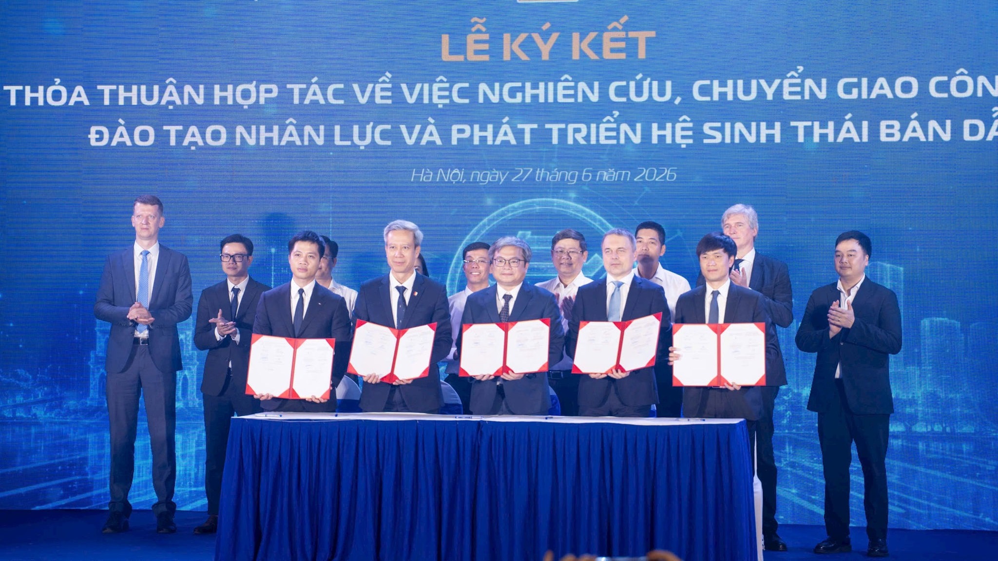 Hà Nội đặt mục tiêu tỷ trọng kinh tế số tối thiểu 22%