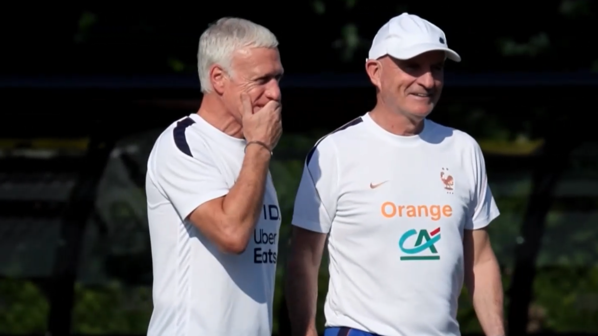 HLV Didier Deschamps quay trở lại ĐT Pháp