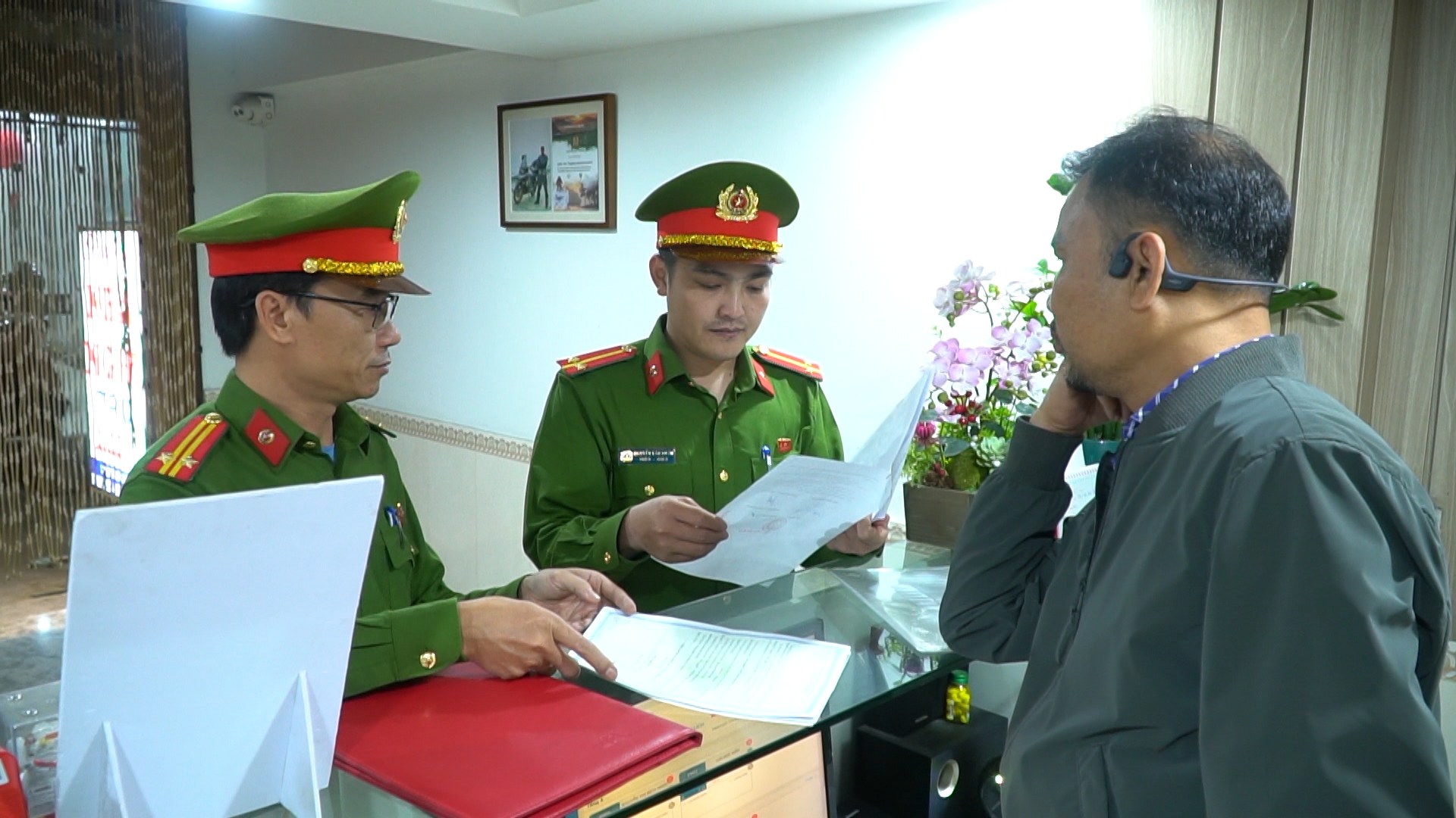 Tăng mức xử phạt hành vi vi phạm về cư trú