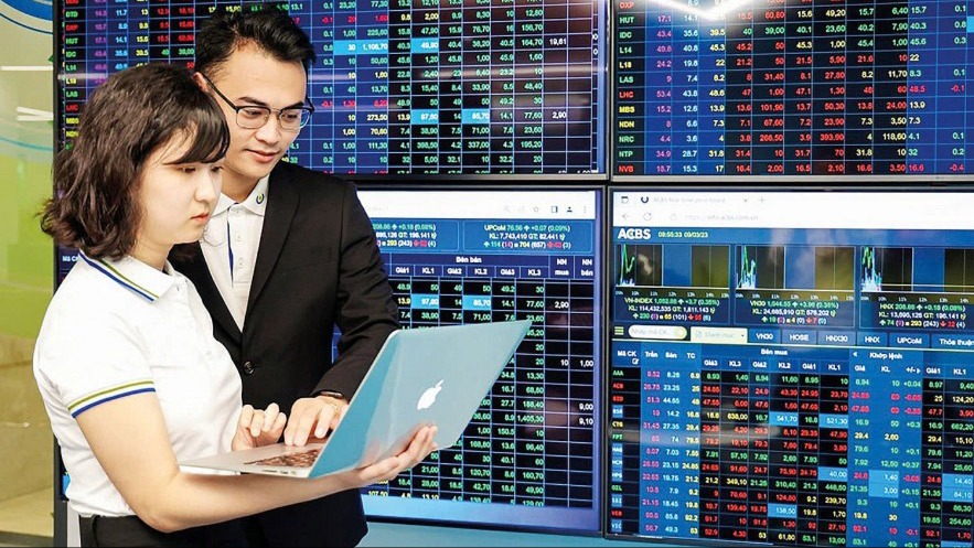 VN-Index giảm gần 17 điểm nhưng cổ phiếu vẫn tăng diện rộng