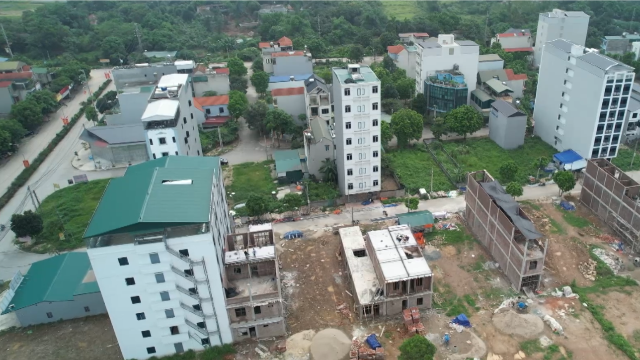 Nhiều nhà đầu tư đất nền mắc kẹt vì ‘đu đỉnh’
