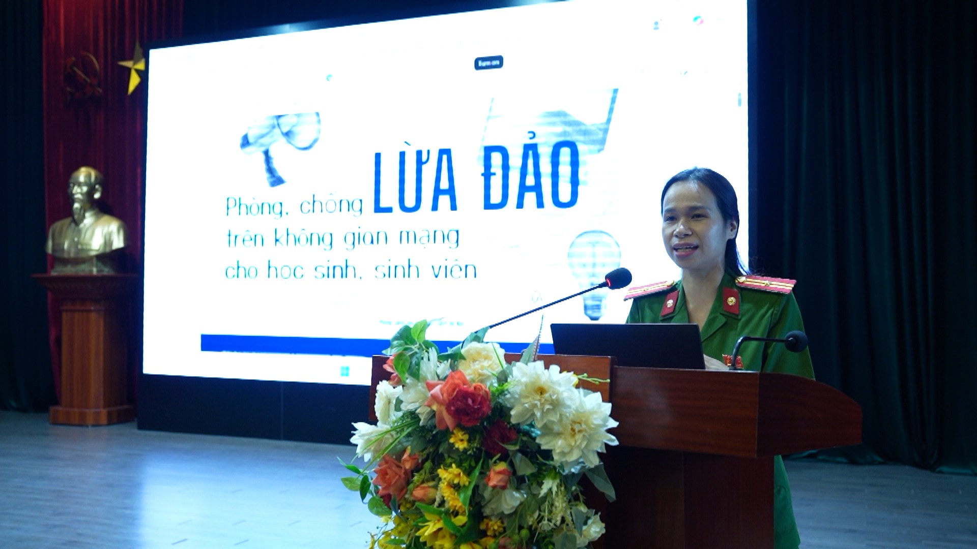 Tuyên truyền phòng, chống lừa đảo cho sinh viên