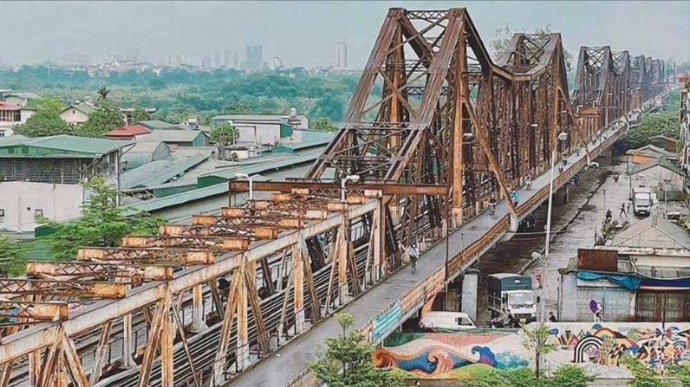 Cầu Long Biên thông suốt trở lại sau hai tháng sửa chữa