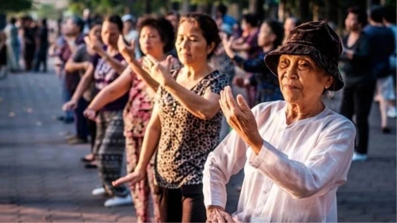 Hà Nội chủ động ứng phó với già hóa dân số