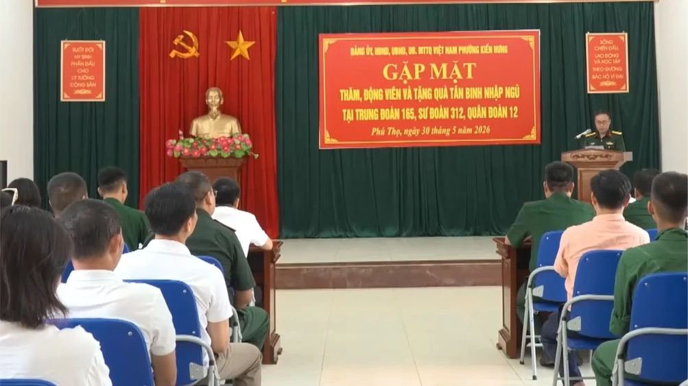 Phường Kiến Hưng chăm lo, động viên tân binh nhập ngũ