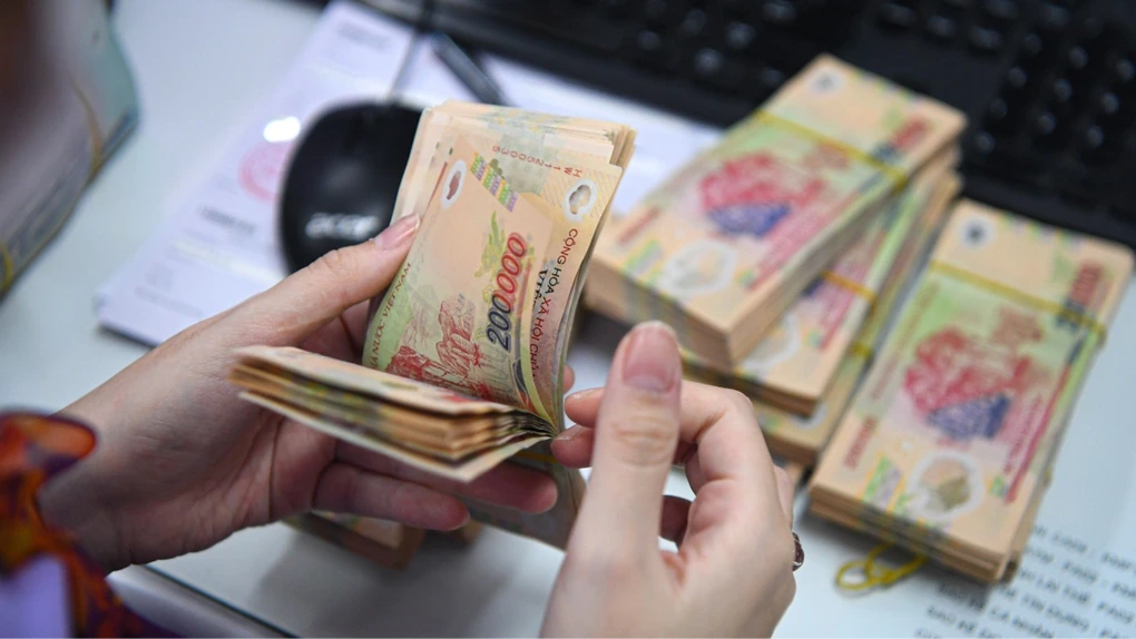 Lãi suất liên ngân hàng lên gần 11%/năm