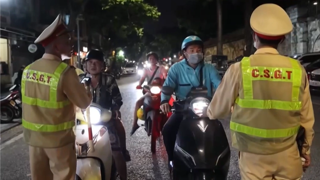 Siết chặt kiểm tra vi phạm nồng độ cồn ban đêm
