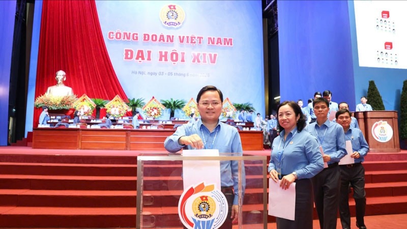Bầu 135 ủy viên Ban Chấp hành Tổng LĐLĐ Việt Nam khóa XIV