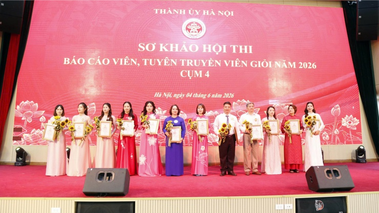 Nâng cao chất lượng đội ngũ báo cáo viên, tuyên truyền viên