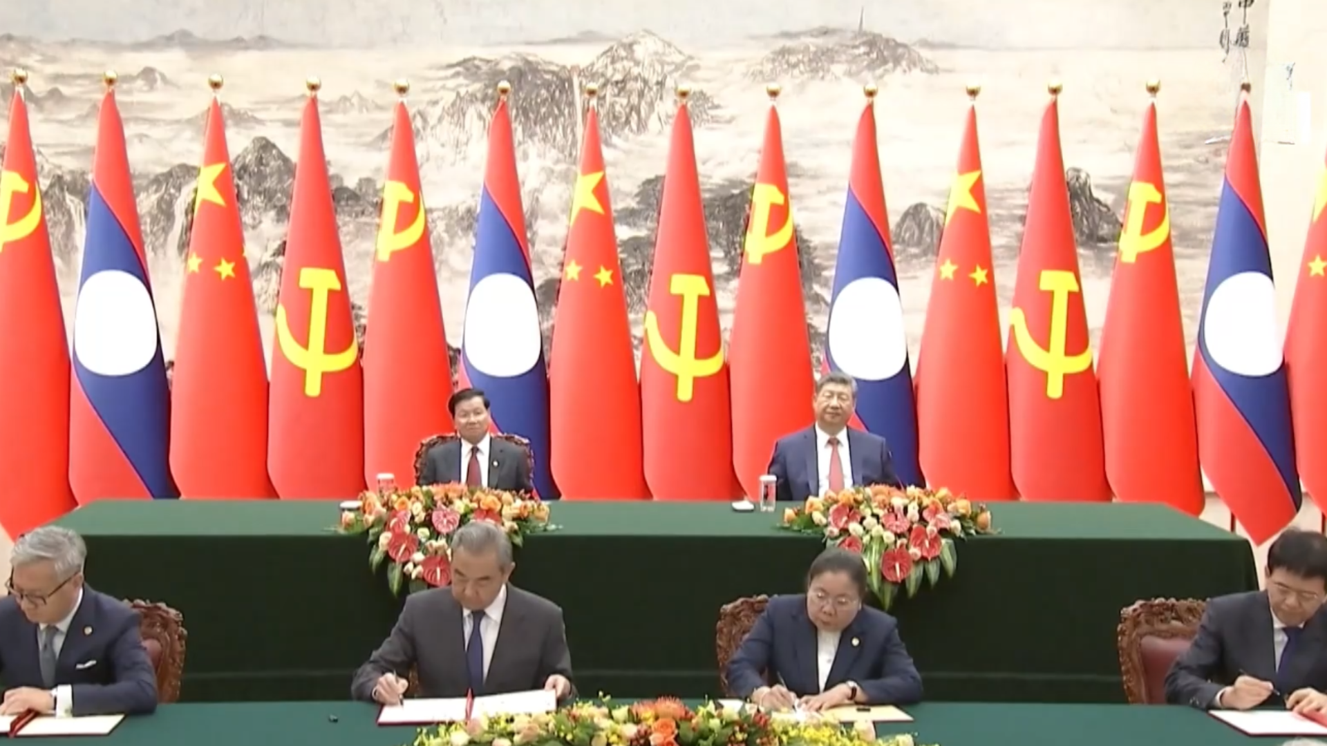 Trung Quốc, Lào nâng quan hệ song phương lên tầm cao mới