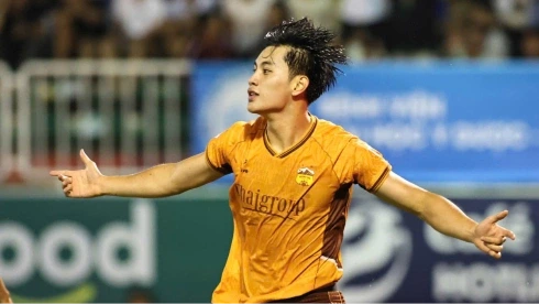 Ngày hạ màn V-League: Nóng cuộc đua trụ hạng