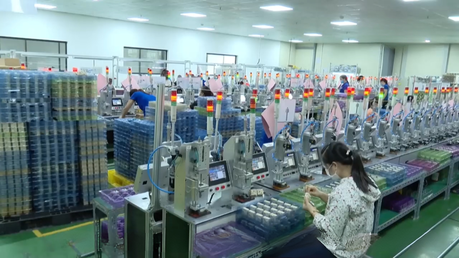 5 tháng, tổng vốn đầu tư của Việt Nam ra nước ngoài tăng gấp 2,5 lần