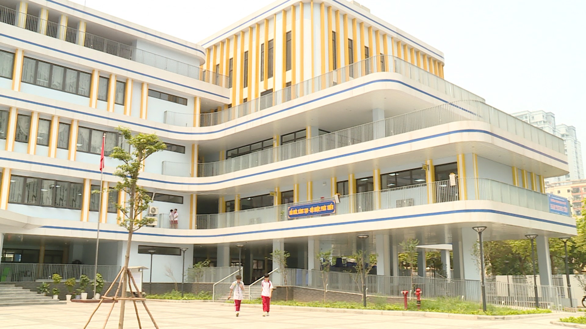 Bổ sung hàng ngàn chỉ tiêu tuyển sinh vào các trường công lập