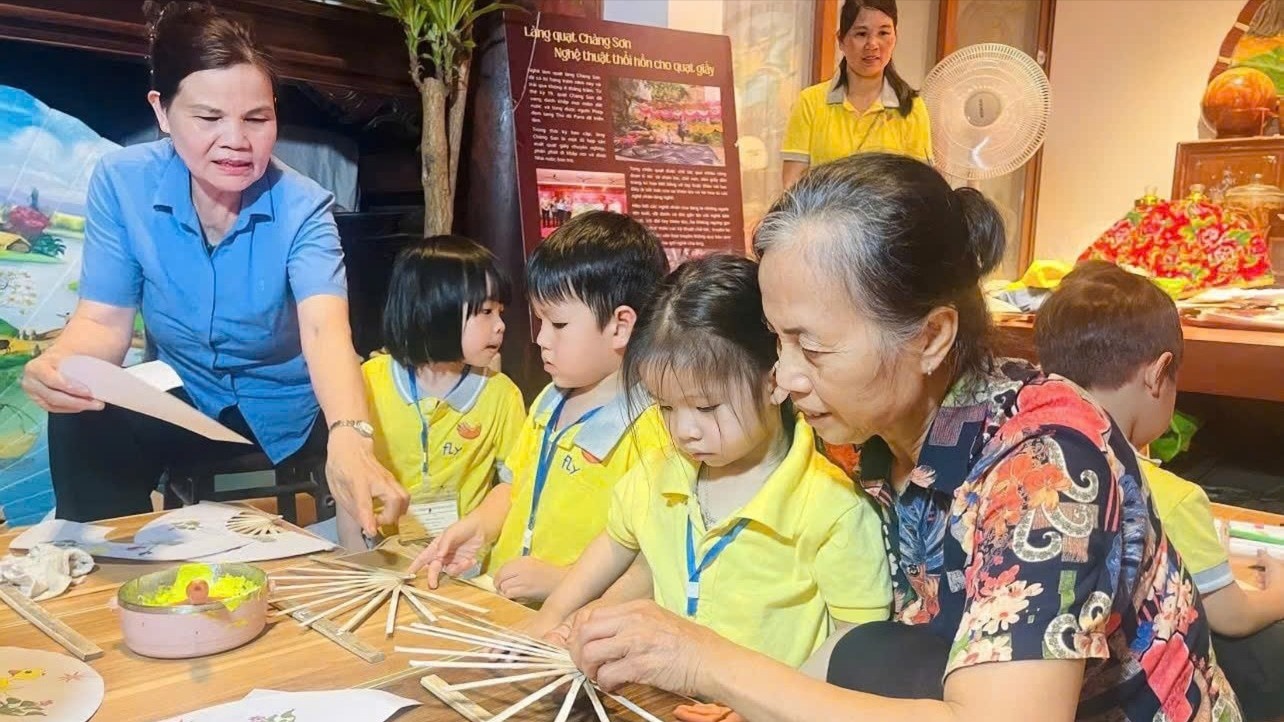 Khai thác tiềm năng du lịch làng nghề ở Hà Nội
