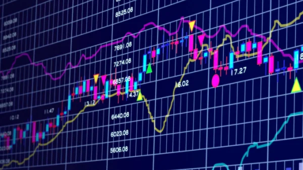 Nhóm tài chính kéo VN-Index phục hồi nhẹ