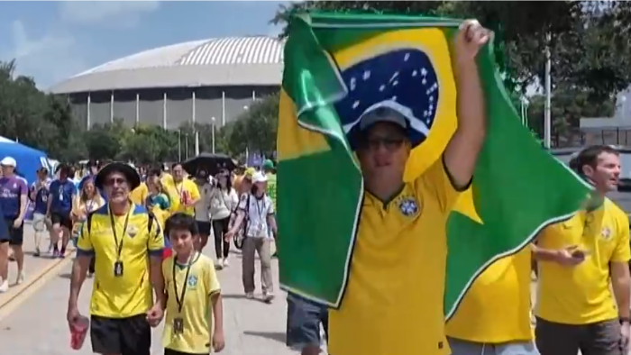 Trái ngược cảm xúc từ cổ động viên Brazil và Đức 