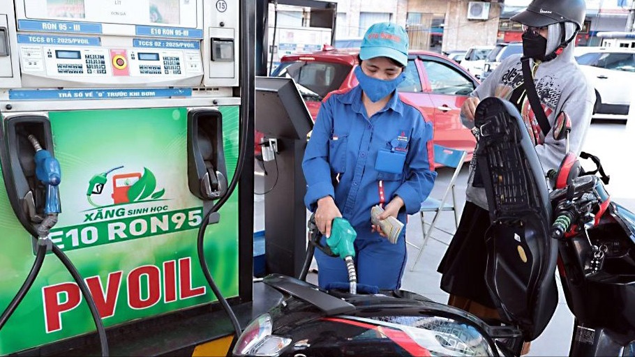 Chuyển dịch năng lượng, nhìn từ câu chuyện xăng E10 | Vấn đề kinh tế | 26/06/2026