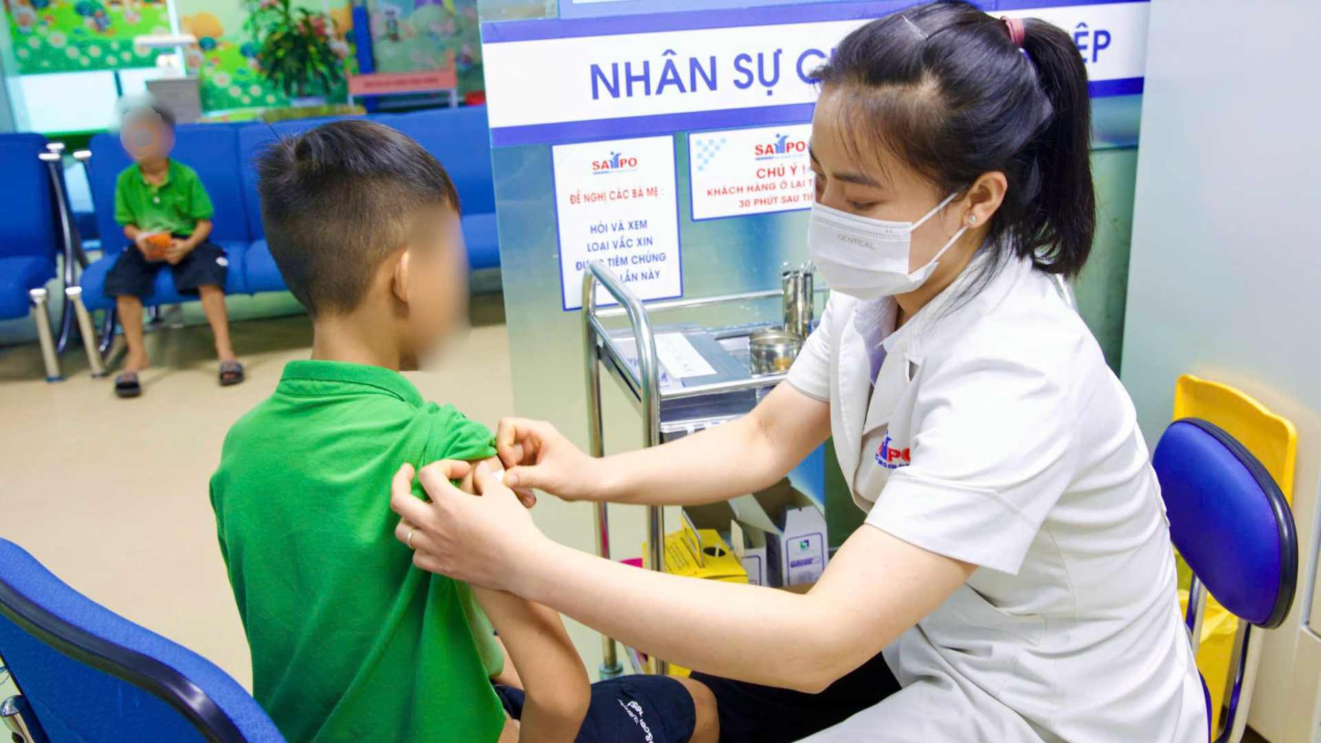 Tiêm đủ mũi vắc-xin để phòng bệnh viêm não Nhật Bản