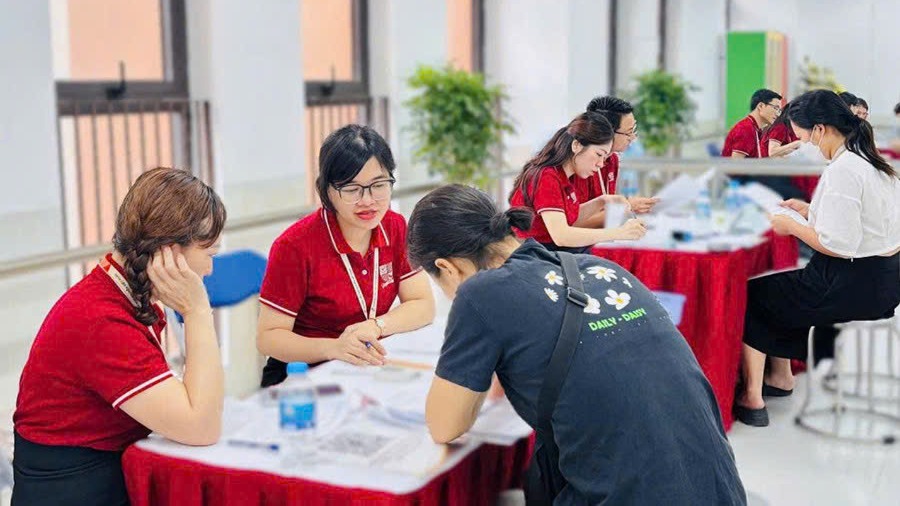 Phổ điểm thi tốt nghiệp THPT 2026: Đề thi phân hóa rõ hơn, tăng giá trị cho tuyển sinh 