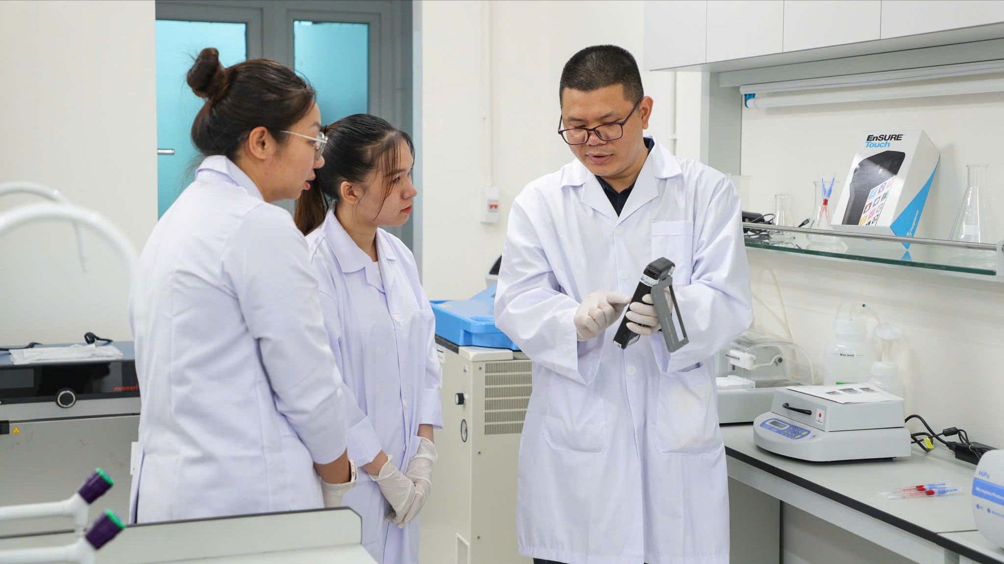 Từ tri thức nền tảng đến sức mạnh đổi mới sáng tạo