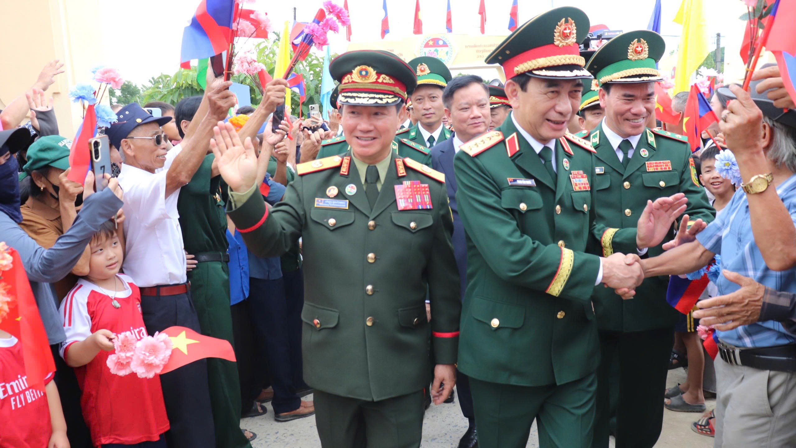 Bắt đầu các hoạt động giao lưu biên giới Việt - Lào tại Nghệ An