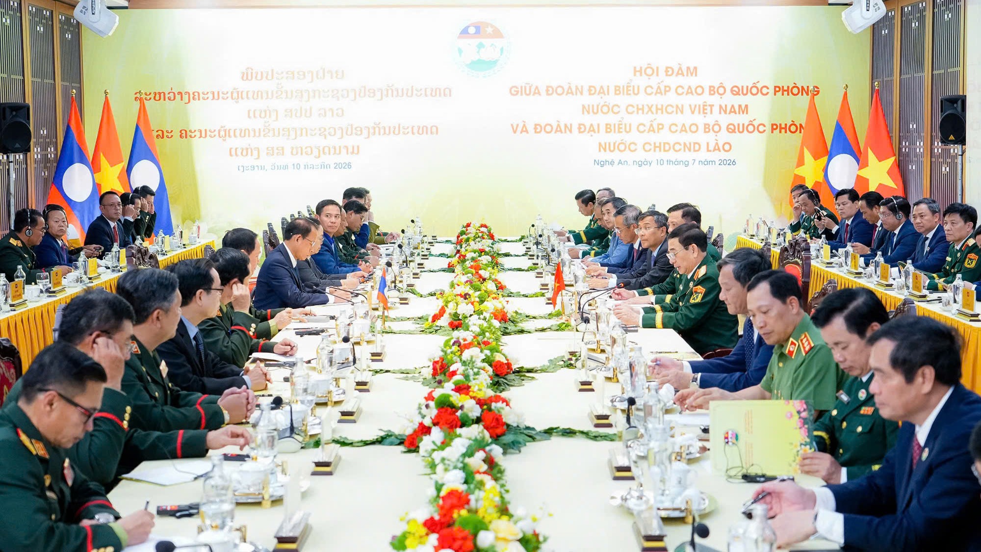 Giao lưu hữu nghị Quốc phòng biên giới Việt Nam – Lào mang ý nghĩa chính trị sâu sắc