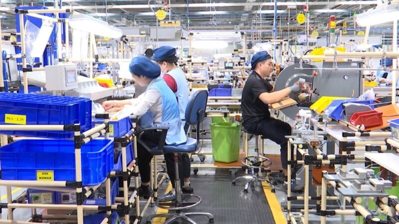 Kiểm soát lạm phát, hỗ trợ mục tiêu tăng trưởng 2 con số