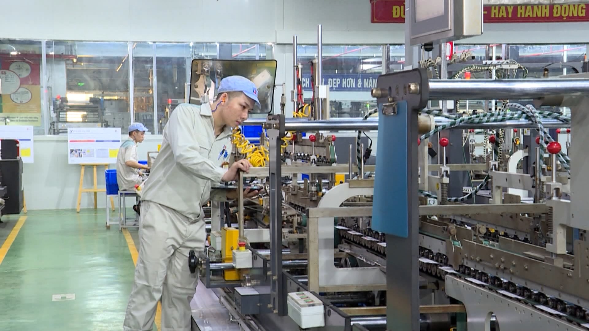 Đề xuất hỗ trợ 50% lãi vay để doanh nghiệp đổi mới công nghệ