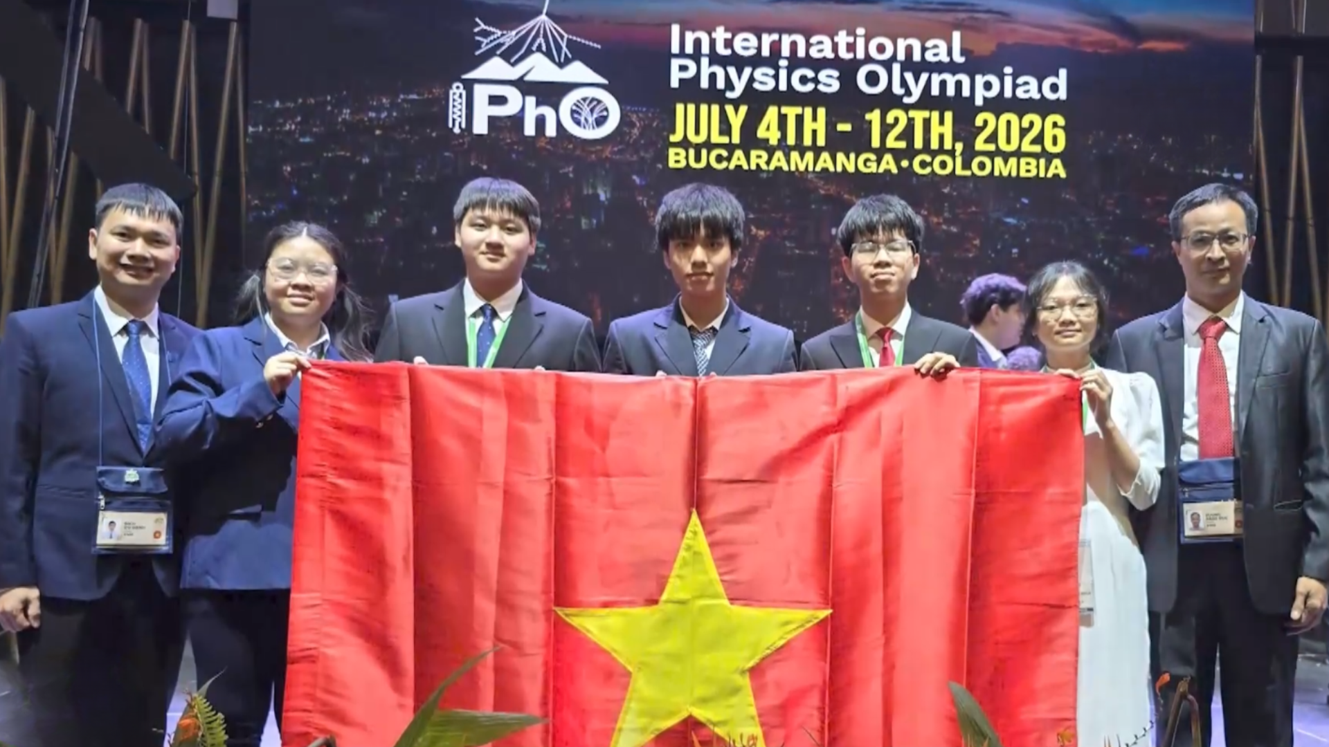 Việt Nam giành 4 Huy chương Vàng Olympic Vật lí quốc tế 2026