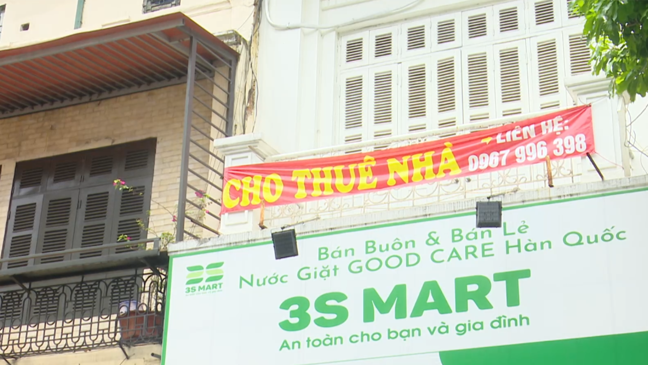 Hà Nội: Mặt bằng nhà phố ế khách, nhiều chủ nhà treo biển giảm giá