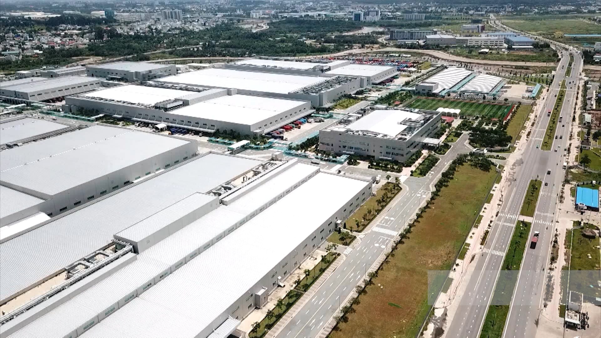 IMF nâng dự báo GDP Việt Nam lên 7,5%, cao nhất ASEAN