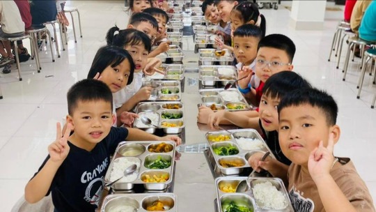 Hà Nội hỗ trợ bữa ăn bán trú học sinh tiểu học cao nhất 40.000 đồng/học sinh/ngày
