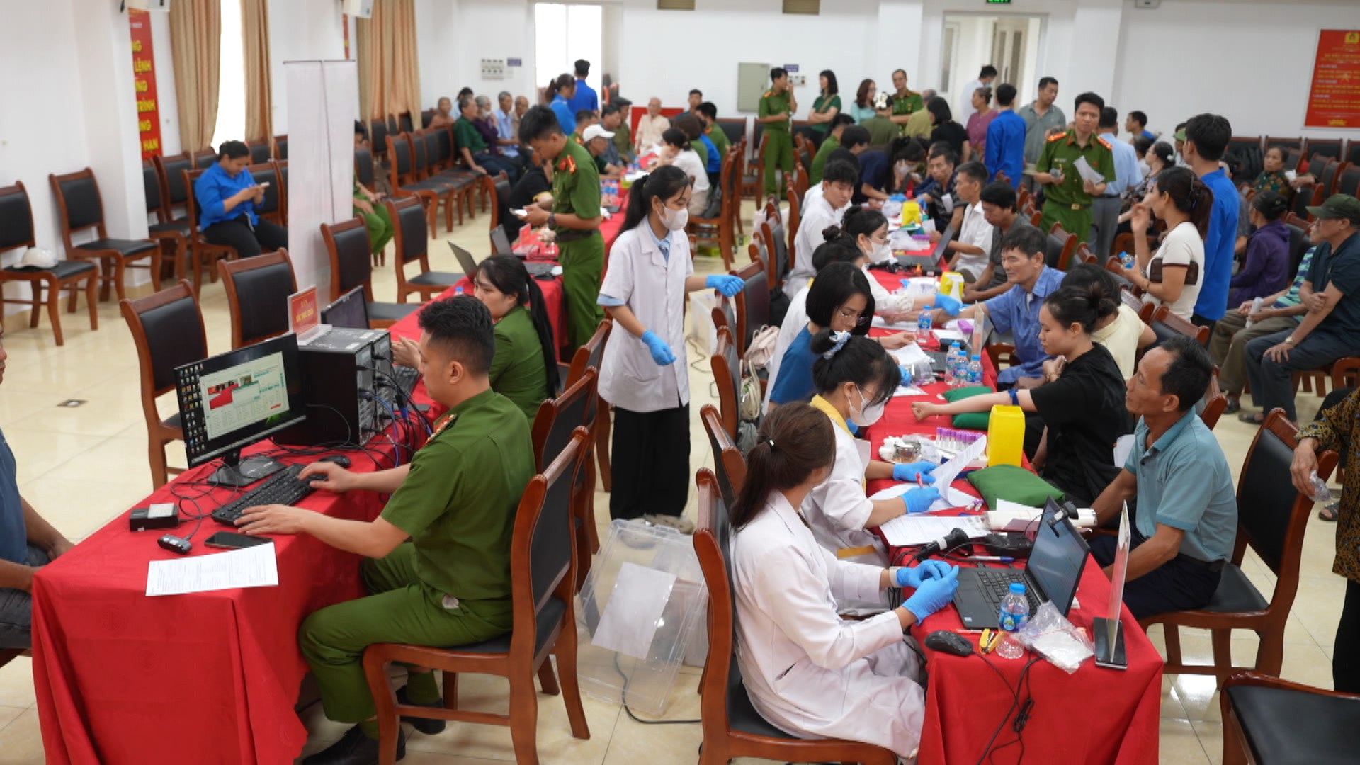 Hà Nội: 126 xã, phường tập trung chuẩn bị lấy ADN liệt sĩ chưa xác định thông tin