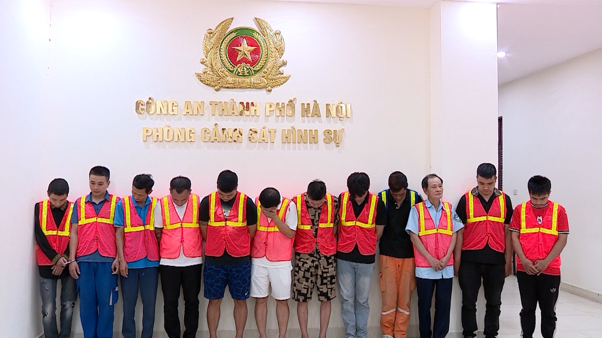 Triệt phá ổ nhóm đánh bạc trên không gian mạng