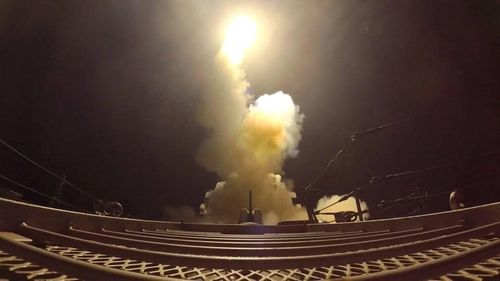 Mỹ không kích Iran ngày thứ ba liên tiếp
