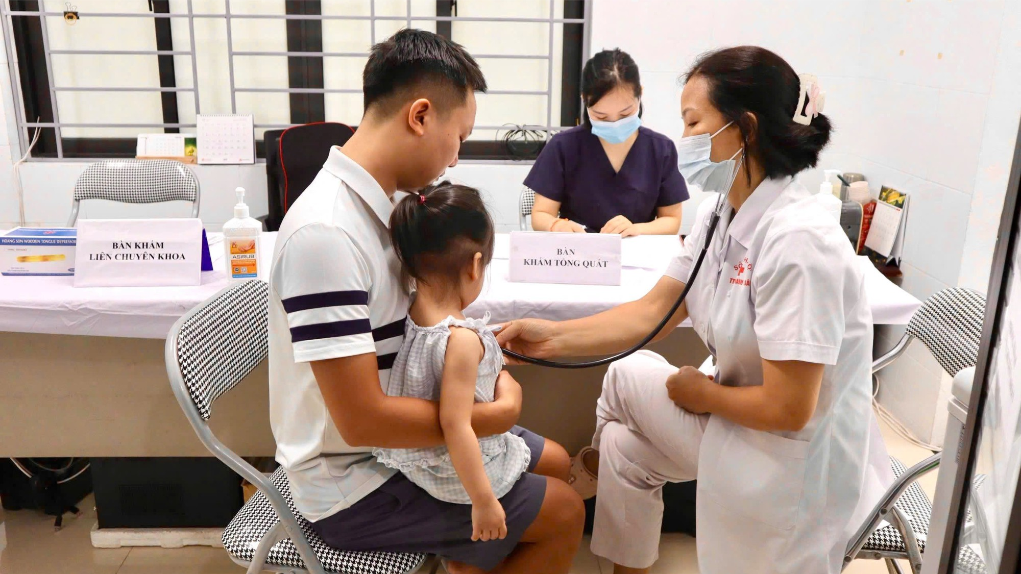 Khám sức khỏe định kỳ miễn phí cho trẻ dưới 6 tuổi
