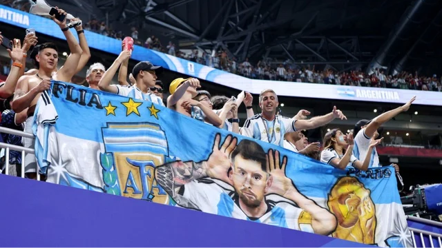 CĐV Argentina lạc quan trước trận bán kết với Anh