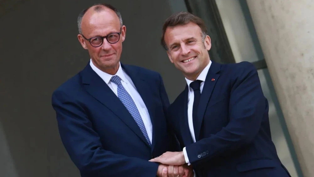 Thủ tướng Đức Friedrich Merz đón tiếp Tổng thống Pháp Emmanuel Macron