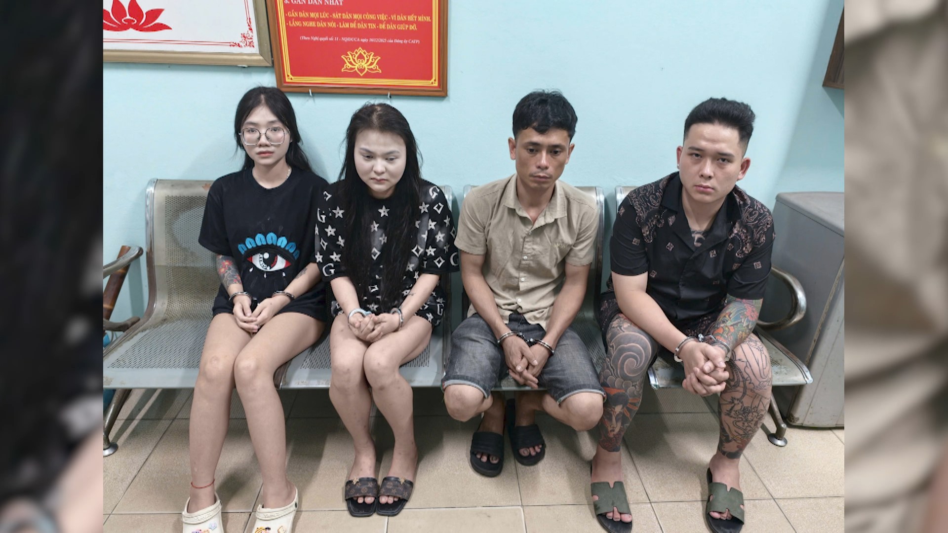 Dừng xe không biển số, triệt phá đường dây mua bán ma túy