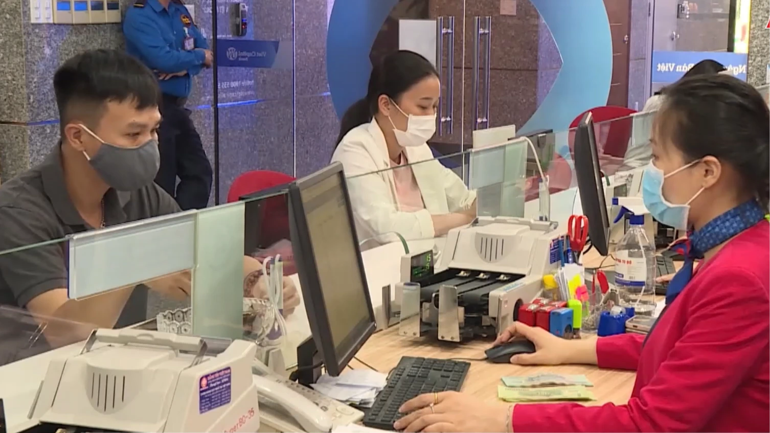 Thay đổi hạn mức và thời gian chờ khi giao dịch chuyển khoản