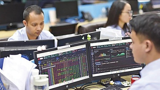 Hoàn thiện pháp lý cho thị trường vốn