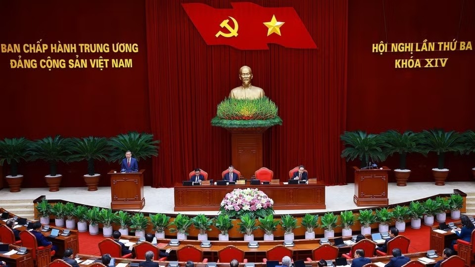 Khai mạc trọng thể Hội nghị Trung ương ba, khóa XIV
