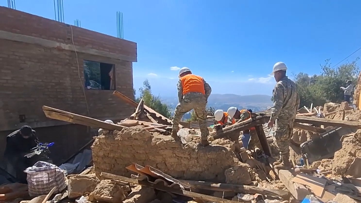 Peru nỗ lực khắc phục hậu quả sau động đất