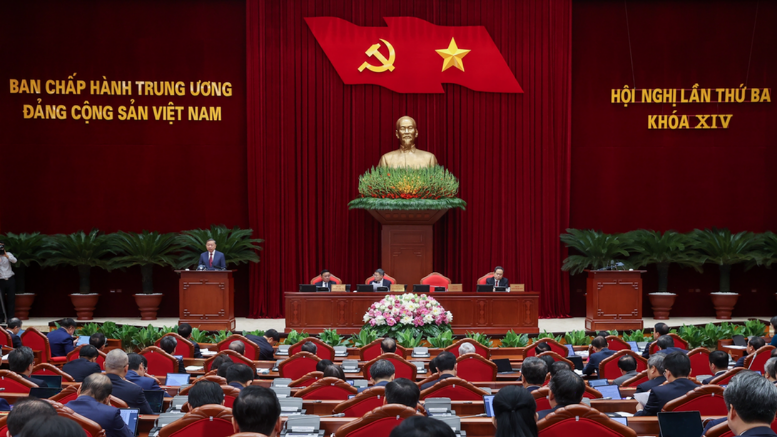 Bốn bước chuyển chiến lược tạo động lực phát triển