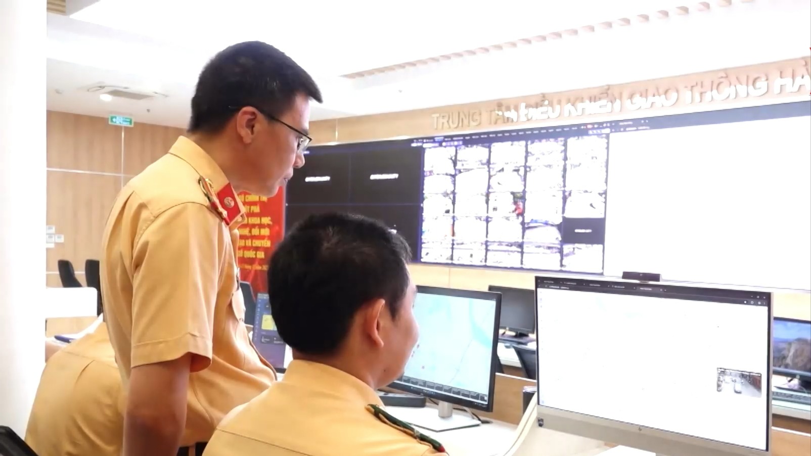 Công an Hà Nội đẩy mạnh ứng dụng trí tuệ nhân tạo | Chính quyền đô thị | 22/07/2026