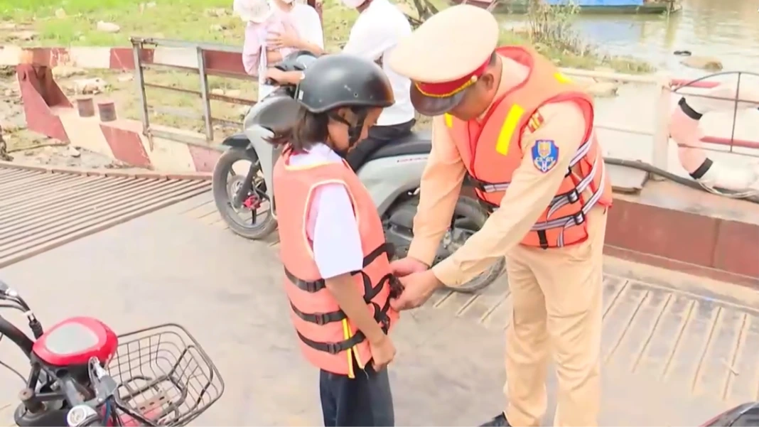 Đảm bảo an toàn giao thông đường thuỷ trước mưa lũ