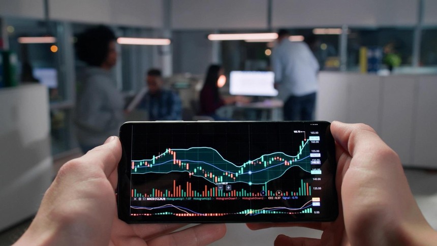 VN-Index mất hơn 100 điểm sau một tuần biến động