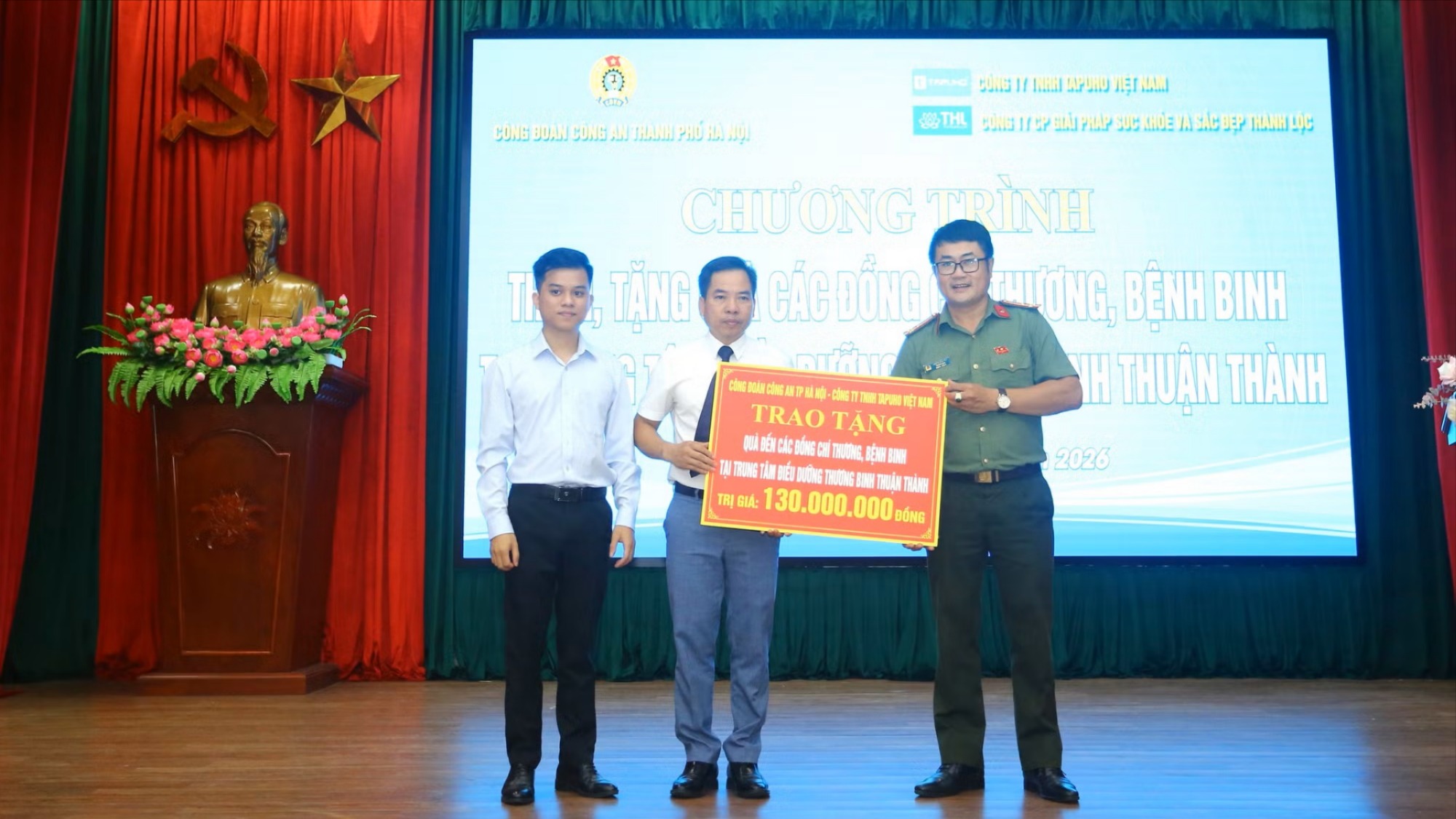 Công đoàn Công an thành phố Hà Nội tri ân người có công