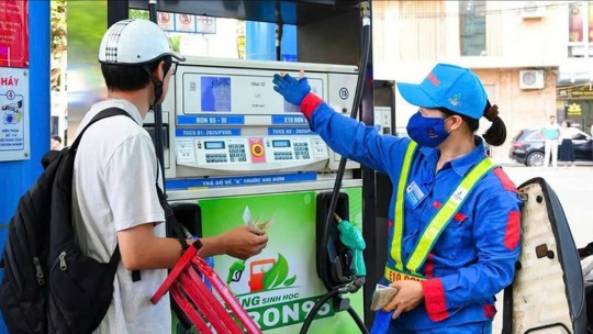 Đề xuất trao quyền tự quyết giá xăng dầu cho doanh nghiệp